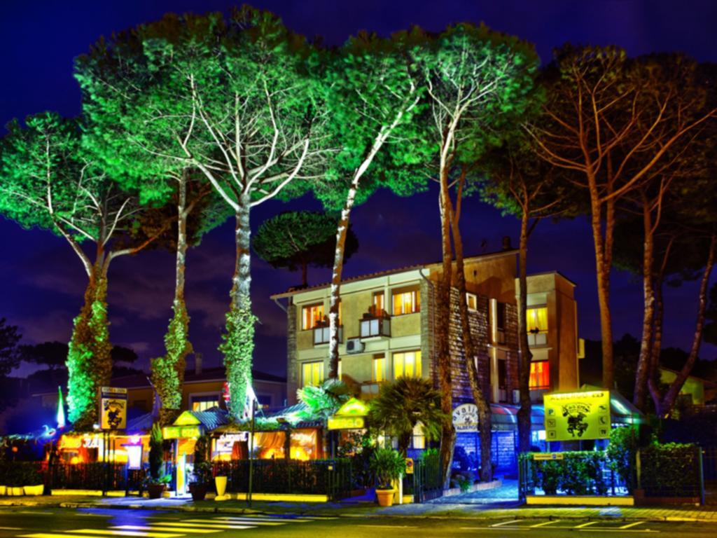 Hotel Il Cavaliere Nero Tirrenia Buitenkant foto